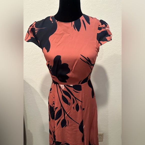 Reiss Floella Floral Midi Dress 4 - Picture 3 of 9